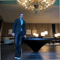 Gilder Gagnon Howe & Co. LLC Employee Alex Derbes's profile photo