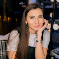Veronica Cheltuială Email