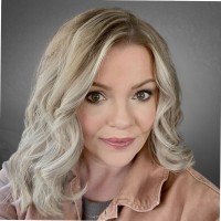 50 Marketing Employee April Goss's profile photo
