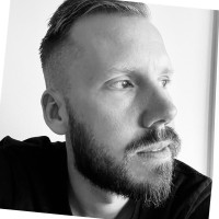 Simon Englund Email