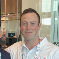 E-mail e número de telefone de Michael Mullins