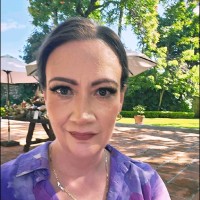 Gloria Aramburu Email