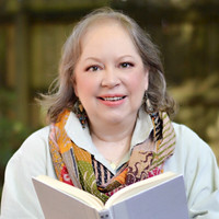 Librarian Employee Julie Dahlhauser's profile photo