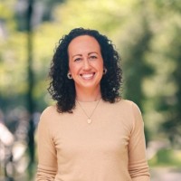 Meggie Simmons Email & Phone Number