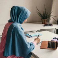 Tahira Nawaz Email