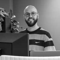 Ricardo van de Beek Email