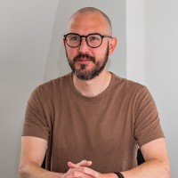Simon Bennison Email & Phone Number