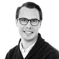 Robert Helgesson Email
