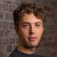 Adrian Zjawiński Email