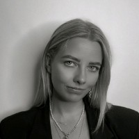 Lara Jönsson Email