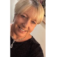 Vivien Whaites Email & Phone Number