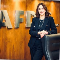 Stella Guillén Email