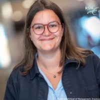 Yumi Employee Emma Laurent's profile photo