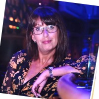 Karen Rowe Email