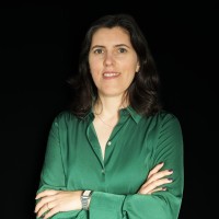 Cláudia Oliveira Email