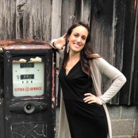 SalesHive.com Employee Jen Cameron's profile photo
