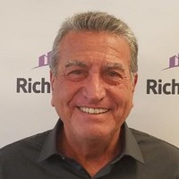 RichUncles.com Employee Harvey Miller's profile photo