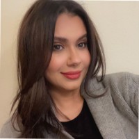 Out Fast Realty & Investments LLC Employee Souzan M.'s profile photo