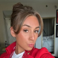 Isabelle Stringer Email