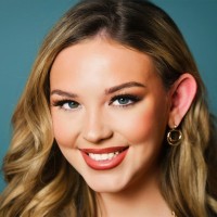 Noelle McVicar Email