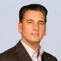 Rodrigo Nicolau Email