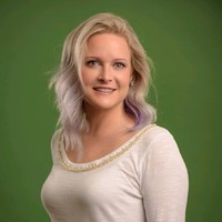 Julia Caveney Email & Phone Number