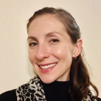 Gabriela Schilling Email & Phone Number
