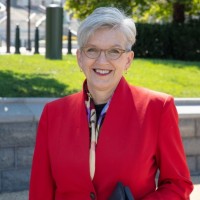 Susan Sisk Email & Phone Number