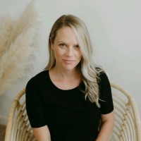 Nicole Munn Email