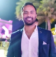 Tweeny Employee Vijay Malhotra's profile photo