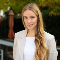 Julia Eberhardt Email