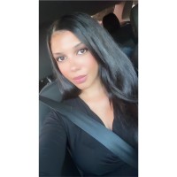 Les Frame Management Employee Chloe Martin's profile photo