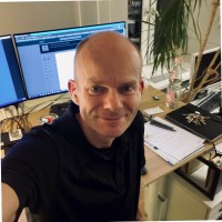 Alexander Blüschke Email