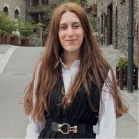 Natacha Cominelli Email