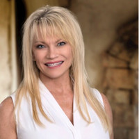 Coldwell Banker Morris Real Estate Employee Lorie Johnson's profile photo