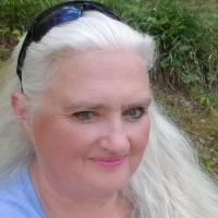 Laura Manka Email