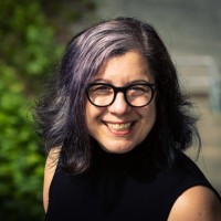 Liz Salapatas Email
