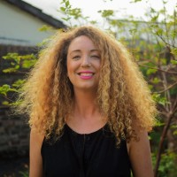 Victoria Heaney Email