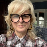 Emsig Manufacturing Corp Employee Dana DeSimone's profile photo