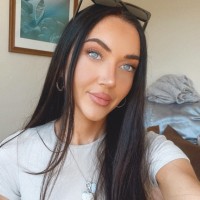 Giftcloud Employee Cloe Moss-Bale's profile photo