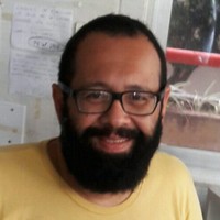 Artur Garcea Email
