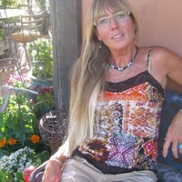 Repeat Boutique Employee Laura Green's profile photo