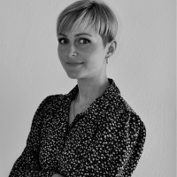 Carolin Pohl Email