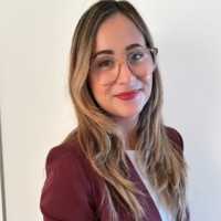Flavia Alves Email