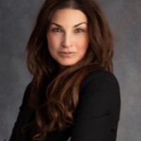 VINEYARD VINES RETAIL LLC Employee Gina D.'s profile photo