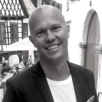 Magnus Bäcklund Email