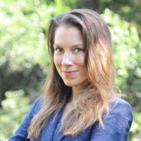 honeycomb.io Employee Julie Neumann's profile photo