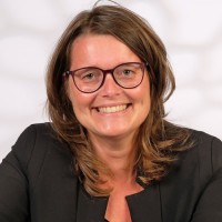 Petra van der Tuuk Email