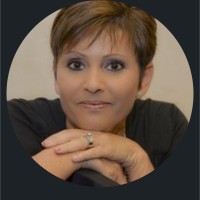 Dream Vacations Employee Betsy Zipper's profile photo