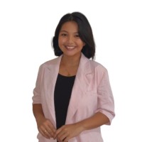 Reference Me Employee Lara Hinaut's profile photo